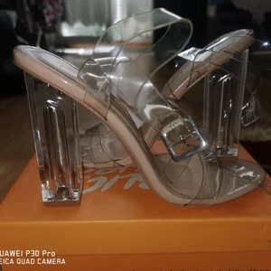 Klackskor  - Glamorösa klackskor 