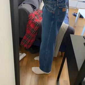 Raka Wangler jeans - Sjukt bra skick, köpt från betonad retro