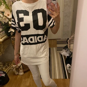 Adidas  - Adidas vintage t Shirt STL oversize.