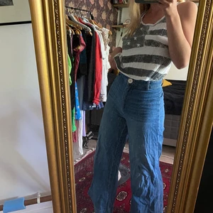 Byxor från Zara  - Säljer dessa sköna byxor från Zara p g a får ingen användning för dom. Det är strö 34 men passar 36 