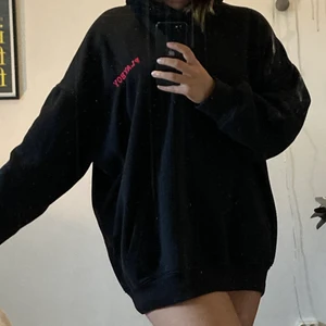 Playboy - Min Playboy hoodie som jag växt ur, men super Nice och oversize 