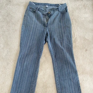 Raka byxor  - raka byxor  cond: 8/10 size (fits 30/30) bin: 400kr