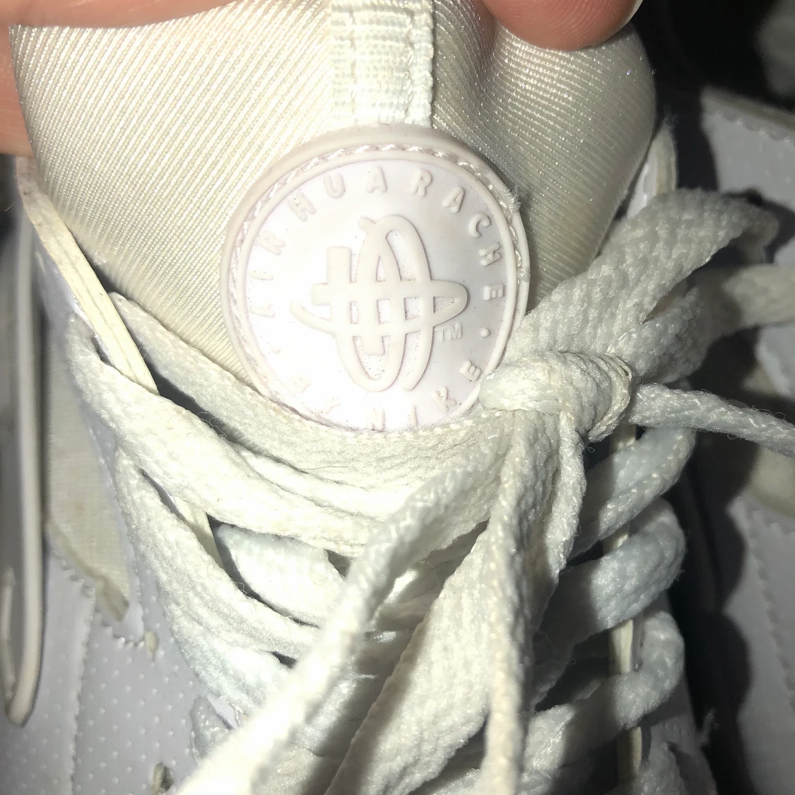 Nike huaraches vita strl 39, bra skick - 90