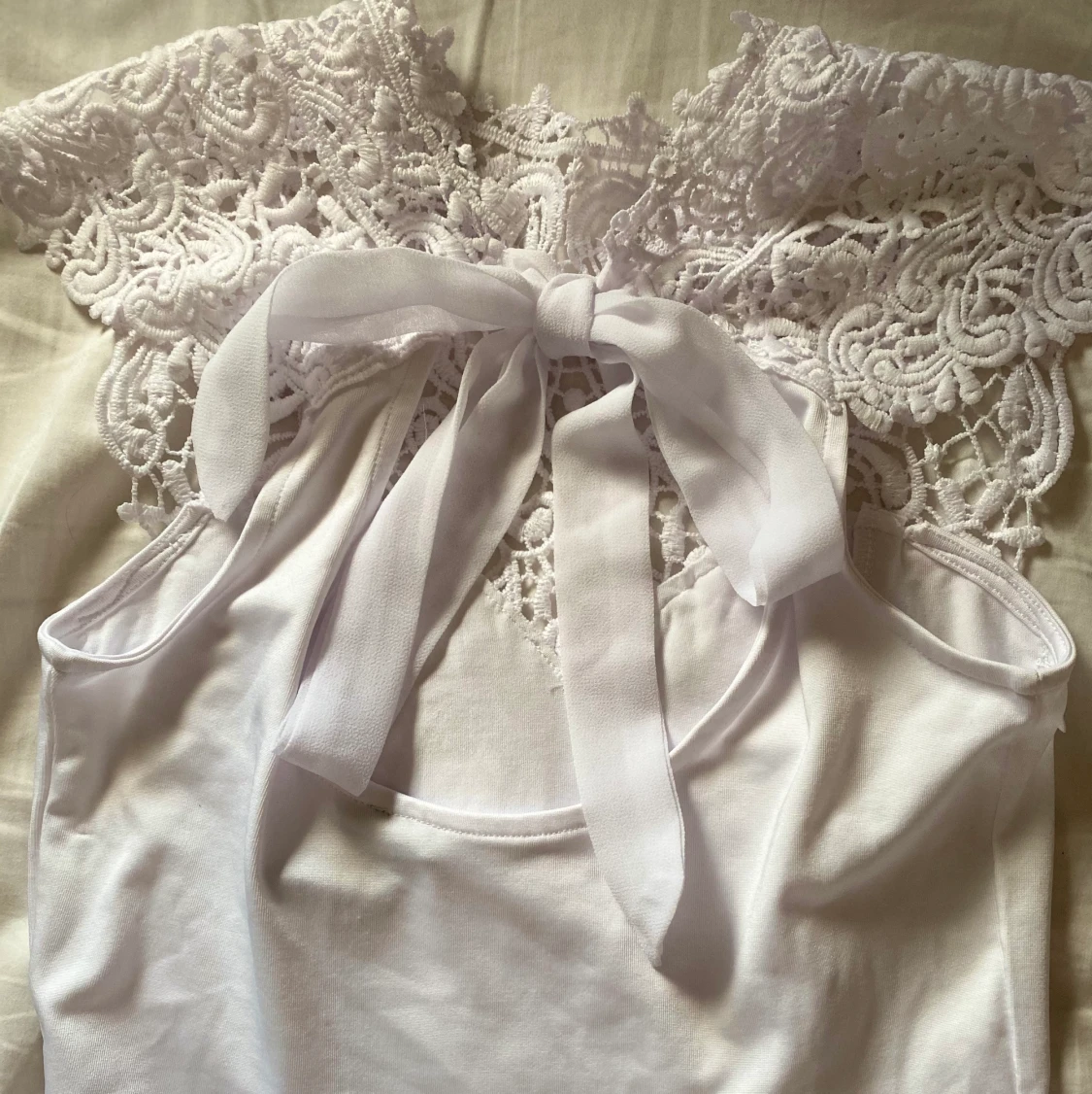 Vit klänning Bubbleroom XS - 91