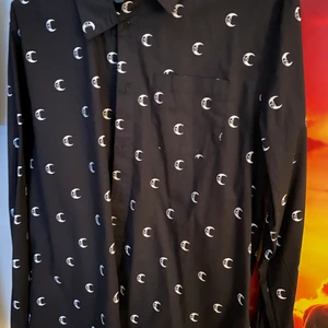 Killstar skjorta - 9/10. Använd en gång. Liten i storleken.