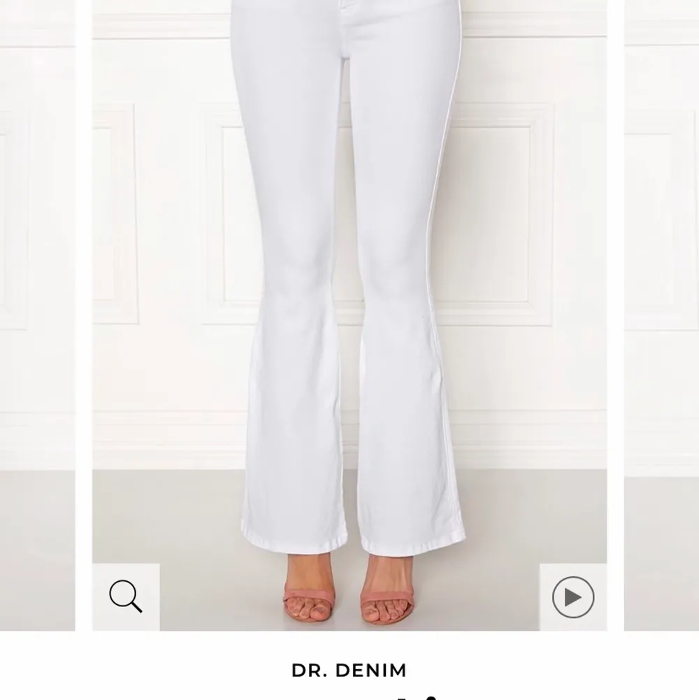 Säljer mina dr denim jeans pågrund av att jag har två par. Jätte fint sick och köptes för 500 kr. Säljer för 250kr+frakt budgivning i kommentarerna  . Jeans & Byxor.
