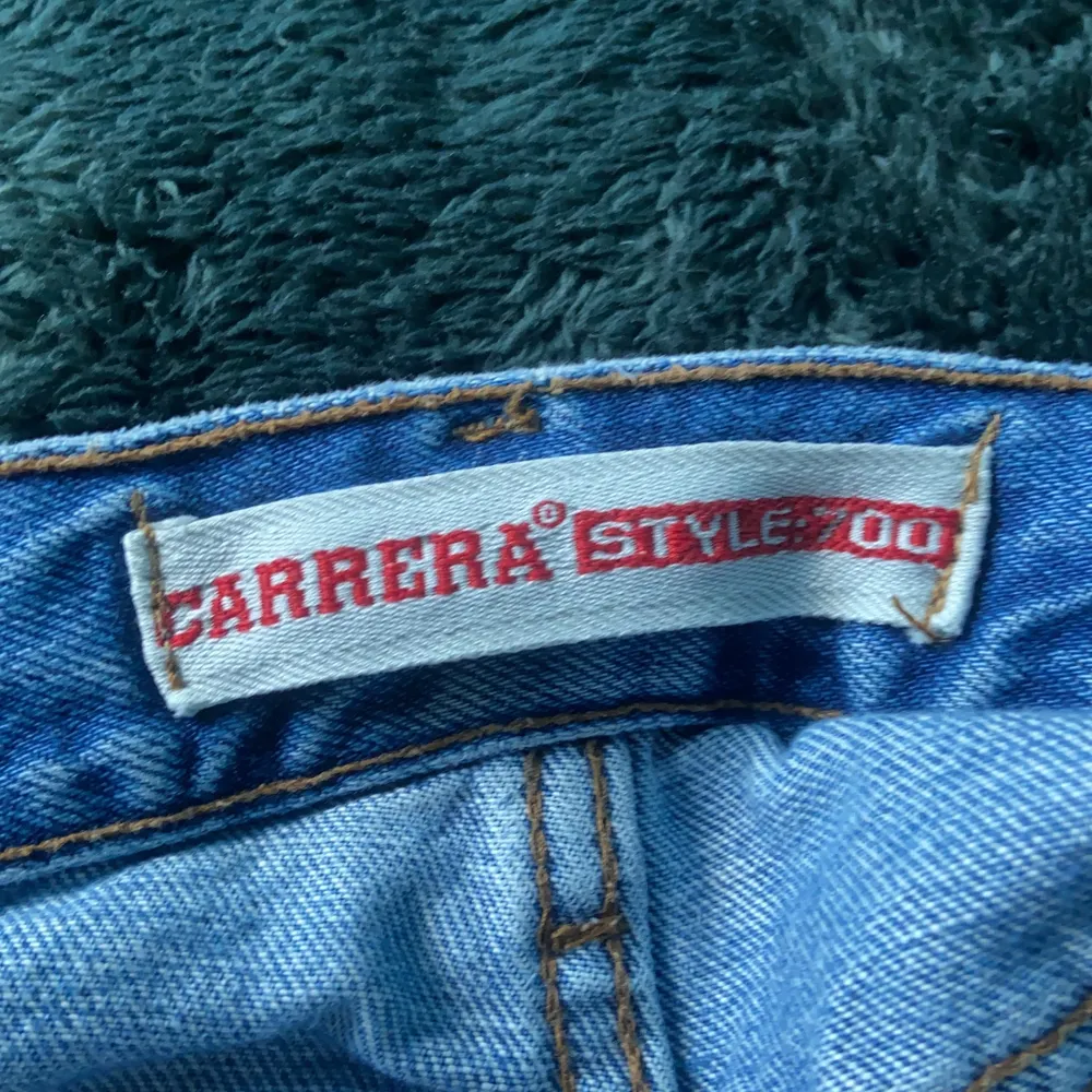 Boyfriend jeans, (usa storlek 36), ganska bra skick, oversized jeans, om du vill ha bättre bilder, skriv på dm💕 går att shippa men det står köparen för💕. Jeans & Byxor.