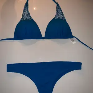 Blå bikini från bershka 