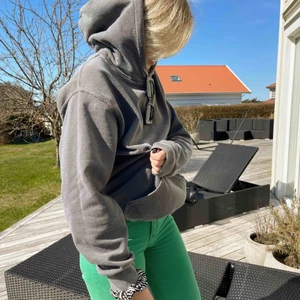  - En fet hoodie som passar perfekt!!! 