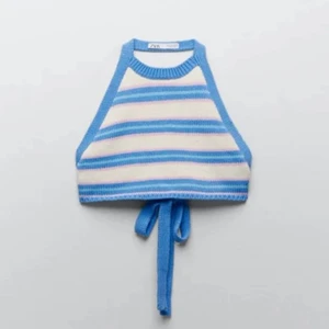 Zara tröja  - Super fin slutsåld zara tröja i storlek S! Osäker på om jag vill sälja❤️ använd Max 2 gånger så i nyskicka! Original pris 150 kr! Står inte för frakten men kan också mötas😽 kan skicka fler bilder 