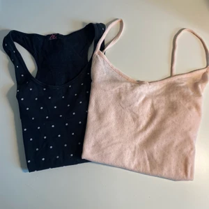 Linnen 2pack - Säljer dessa två linnen tillsammans för 50kr. Det rosa är i strl M och det svarta i strl xs. 💖 Köparen står för frakten☺️