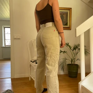 Beige jeans - Super fina byxor i bra kvalité, köpta second hand.