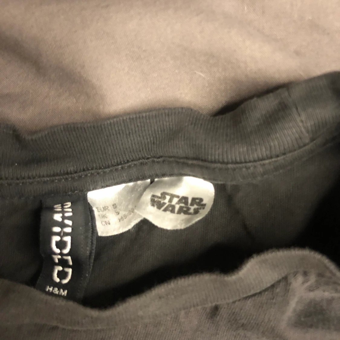 Divided T-shirt storlek S - 91