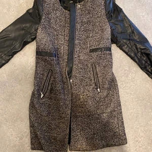 Söker denna kappa - ifrån H&M