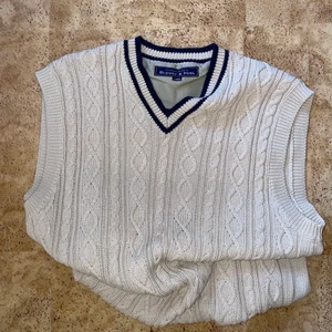 Beige pullover  - Beige pullover, frakt tillkommer 