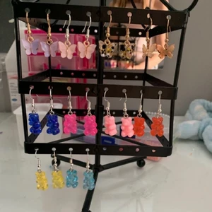Smycken  - Super fina smycken, DM för pris!💗