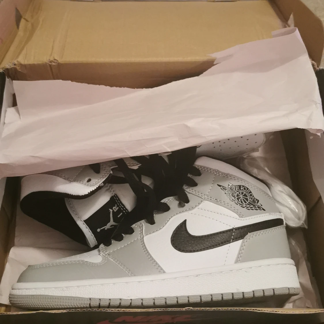 Jordan 1 mid Light smoke grey - 90