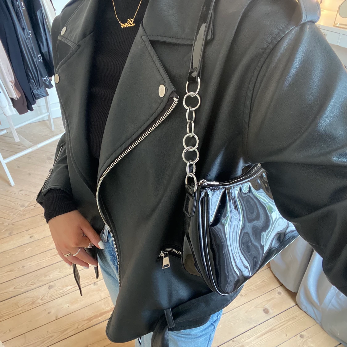 Svart väska - 90