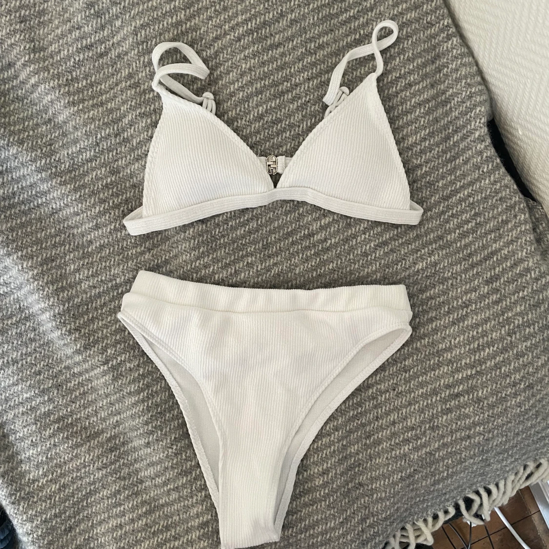 Vit bikini