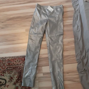 Silver jeans ,stl 40. oanvända - Silverjeans oanvända med prislapp kvar. Stl 40. Pris 100 kr plus frakt