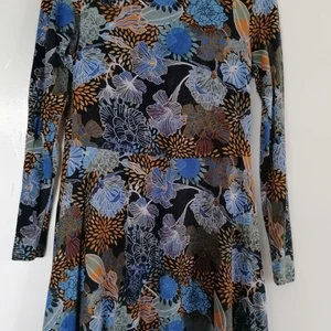 Klänning  - Klänningar storlek 38, pris 200kr styck + frakt