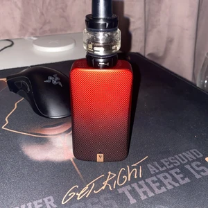 Vaporesso Gen tec 220w - Är knappt använd precis nybytt coil o två extra coils och smak följer med i annonsen, plus extra glas till tanken