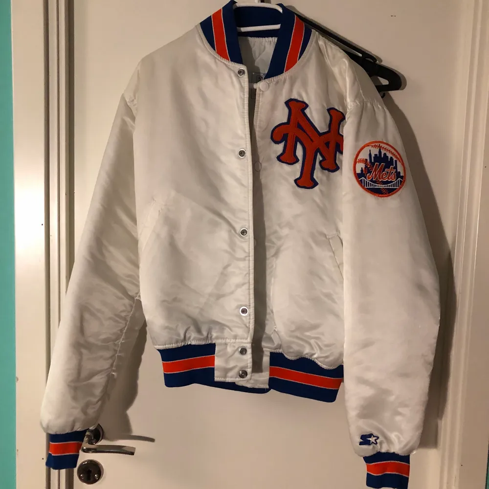 ”Vintage New York Mets Authentic Starter Jacket” Bra skick, liten i storleken. Jackor.
