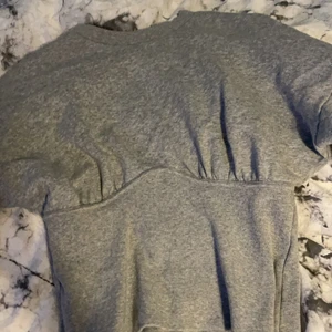 J - Skön tröja använder inte den längre tyvärr 