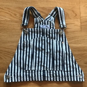 Pull & Bear topp strl S - Använd 1 gång