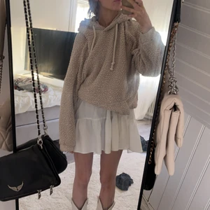 Tröja - Sååå mysig huvtröja säljes! Köparen står för frakt på 51