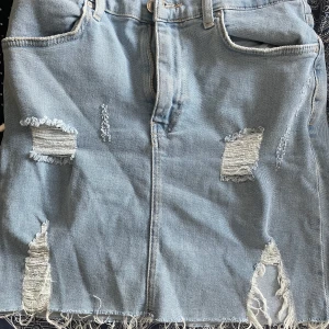 Jeans skirt - Ripped jeans skirt