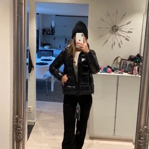 Colmar jacka - Intressekoll💕jag säljer min Colmar jacka, oanvänd med lapp och allt på. Nypris 5499kr. 