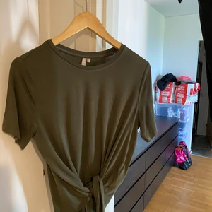 T-shirt stl xs - T-shirt stl xs nyskick. Från vero Moda. 