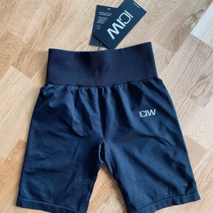 Cykelbyxa - Cykelbyxor från ICIW! Dom är för små och därför har jag inte kunnat använt dom. På rumpan är dom scrunchiga 💖