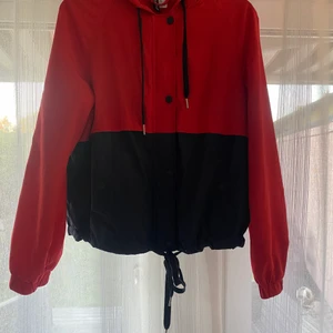 Vind jacka - Vind jacka storlek xs men passar s❤️ fint skick. 150kr+frakt.