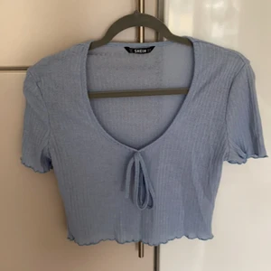 Topp från Shein, stl M - Blå topp från Shein, stl M
