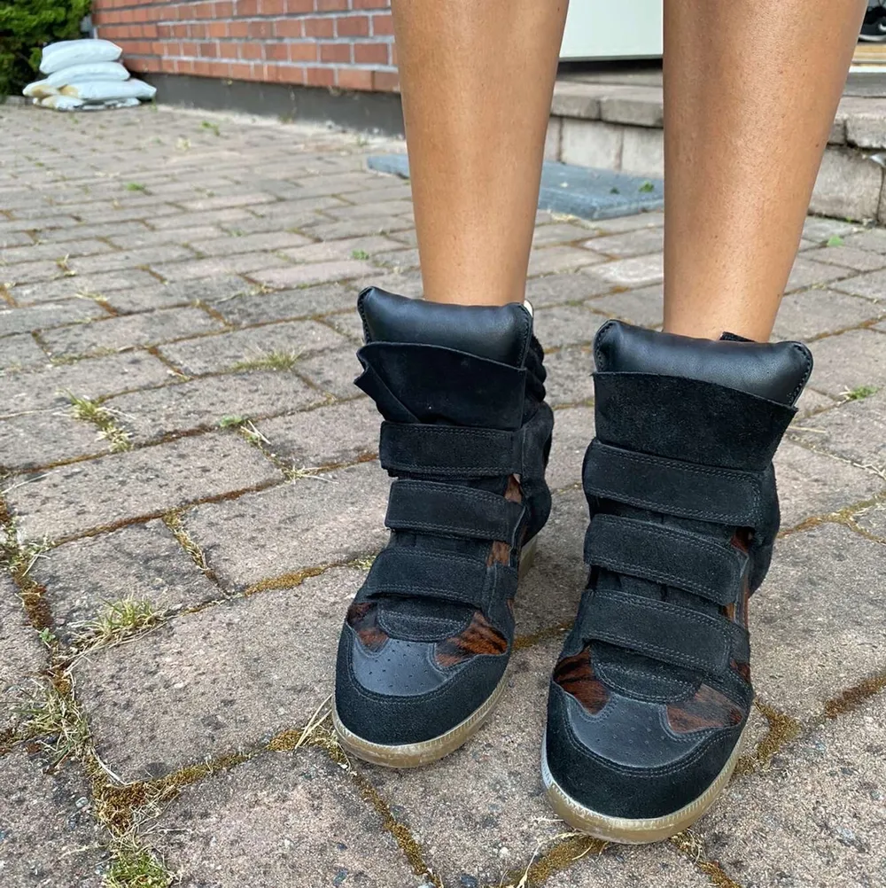 Isabel marant skor med ett unikt mönster, använda väldigt få gånger så i jätte bra skick! . Skor.