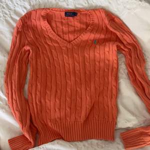 Super najs tröja från Ralph Lauren i en snygg korall färg! 