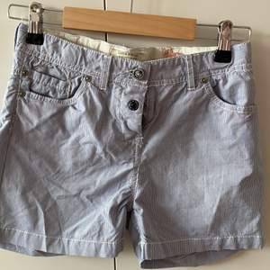 Fina Scotch R’Belle shorts storlek 140. 70kr