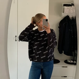 Tröja - Säljer denna tröja från Nelly då den inte kommer till användning! (Köpare står för frakt)