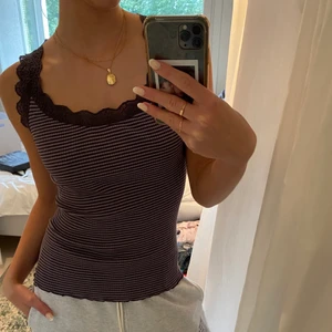 linne - Super gulligt rosemunde linne från 00talet! Osäker på om jag ska sälja💖