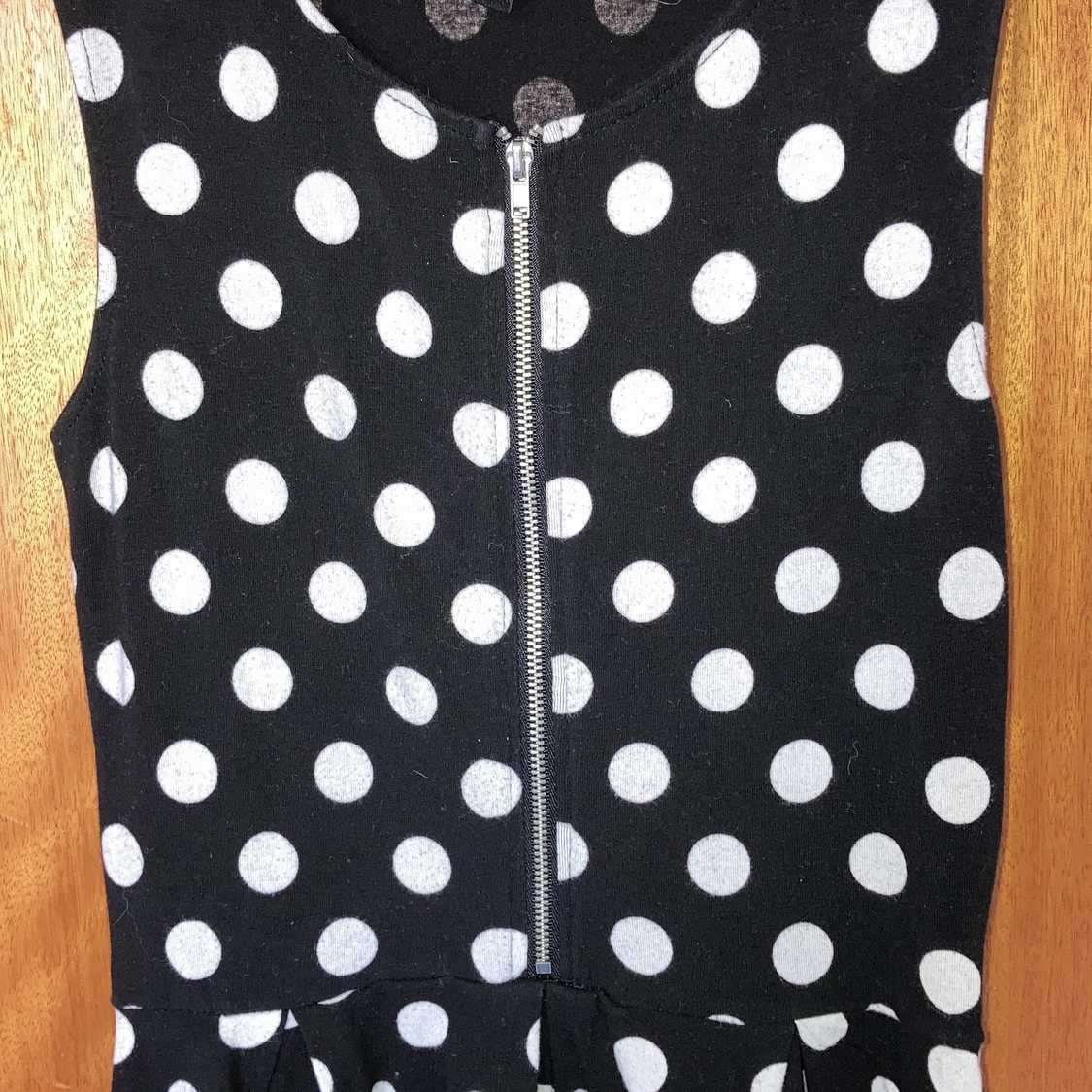 Prickig klänning - 91