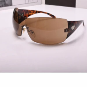 Y2k solglasögon - Helt nya oanvända solglasögon! 