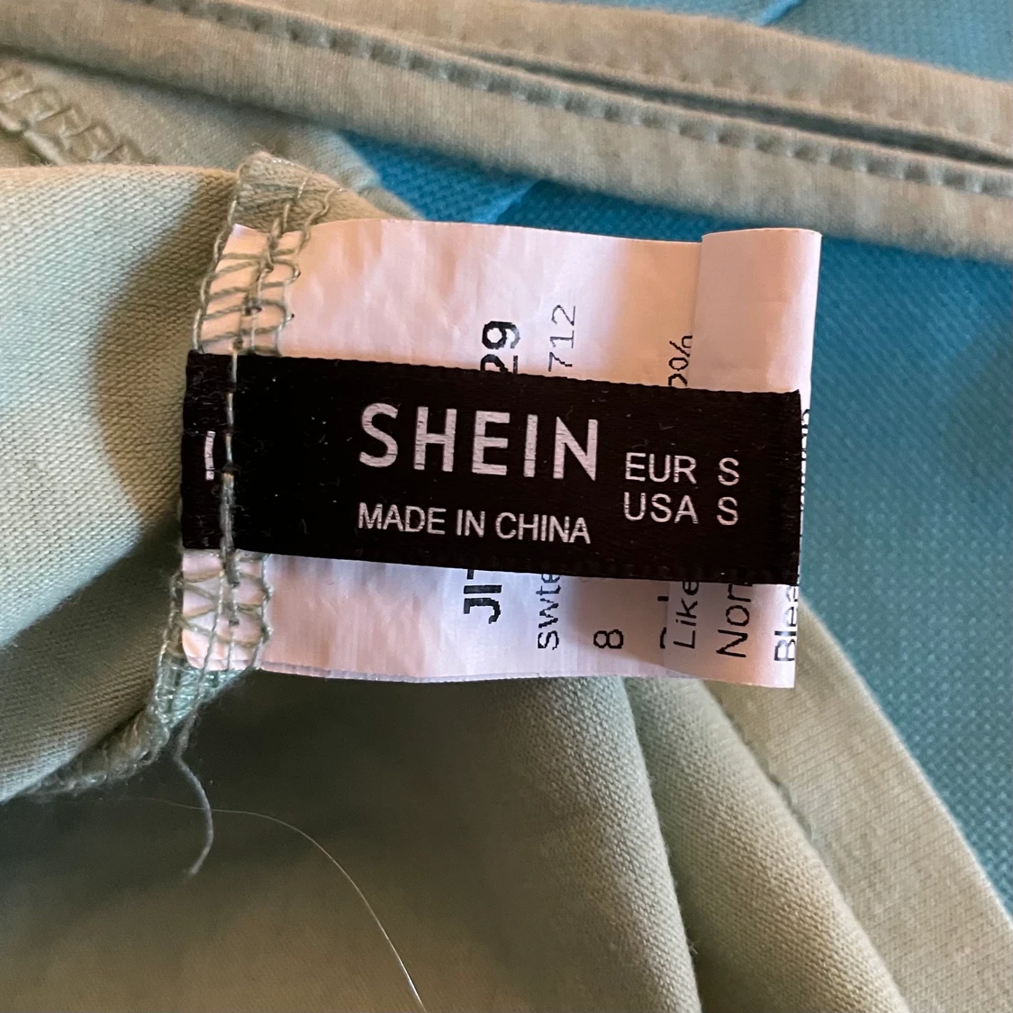 Trendig grön croppad top  - 91