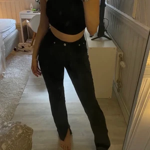 Jeans  - Ett par jätte snygga jeans ifrån nakd köpta här på Plick men passade tyvärr inte mig. Lånad bild!