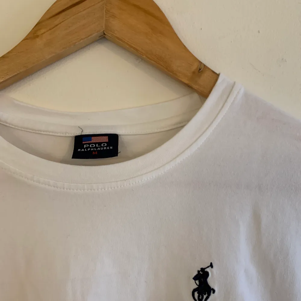 T-shirt från Ralph Lauren, passar som oversized S. T-shirts.