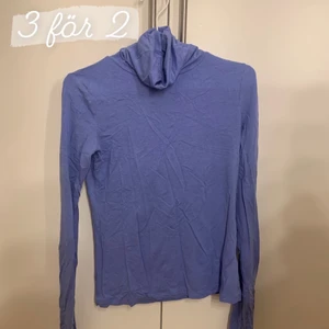 3 för 2 plagg (polotröja) - 3 för 2 plagg! Går att kombineras med de andra tröjorna som inkluderas i (3 för 2)!!🤍