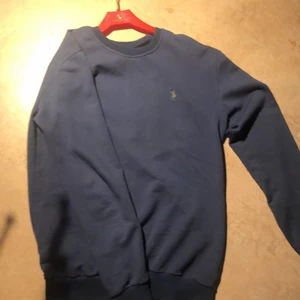 ralp lauren tröja - vanlig blå ralp lauren crewneck