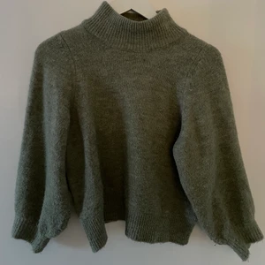 Grön tröja - Grön tröja från Gina.