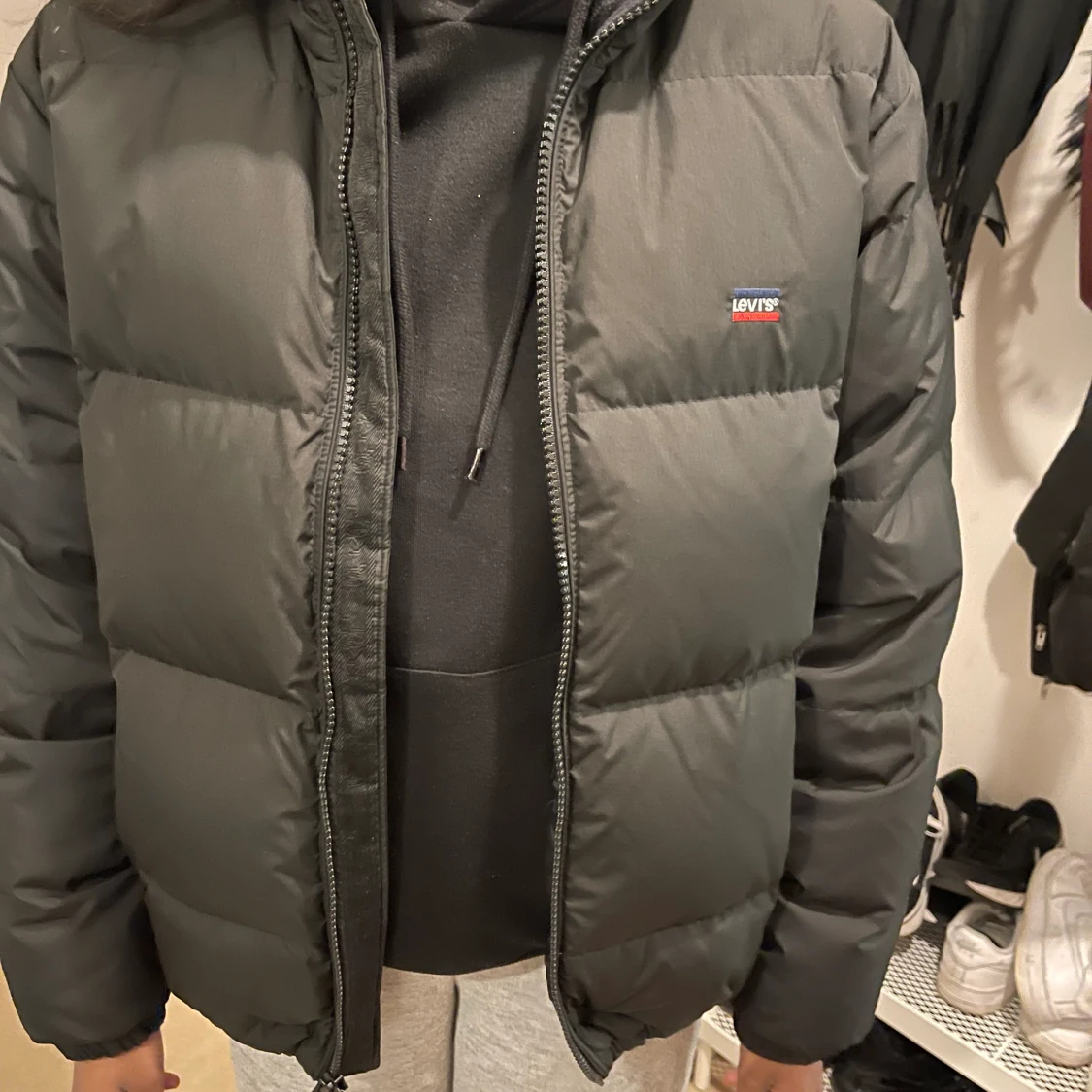 Levis jacka, lik North Face puffer  - 90
